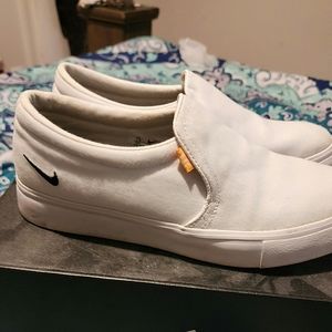 Nike Court Royale AC slip sneaker